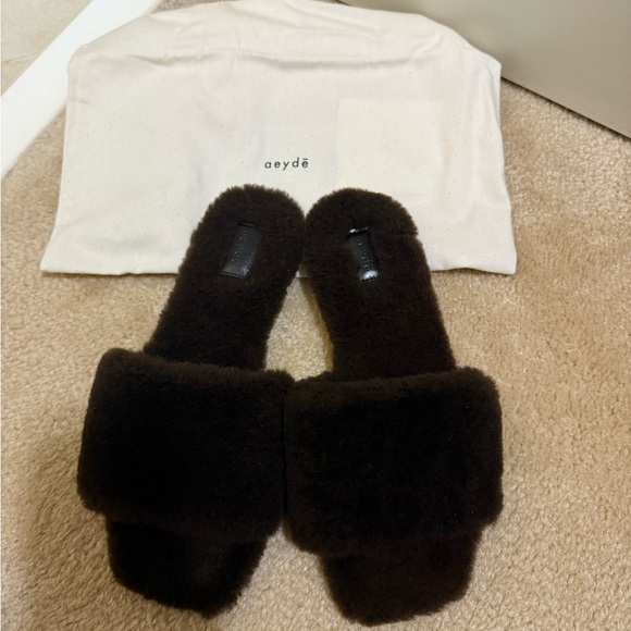 NEW!  Aeyde Anna Shearling Slides -6.5 - Picture 9 of 10